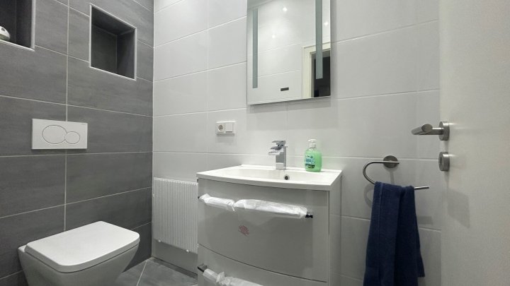 Hochwertig sanierter Luxus-Bungalow mit Einliegerwohnung, Photovoltaik und Großzügigem Grundstück