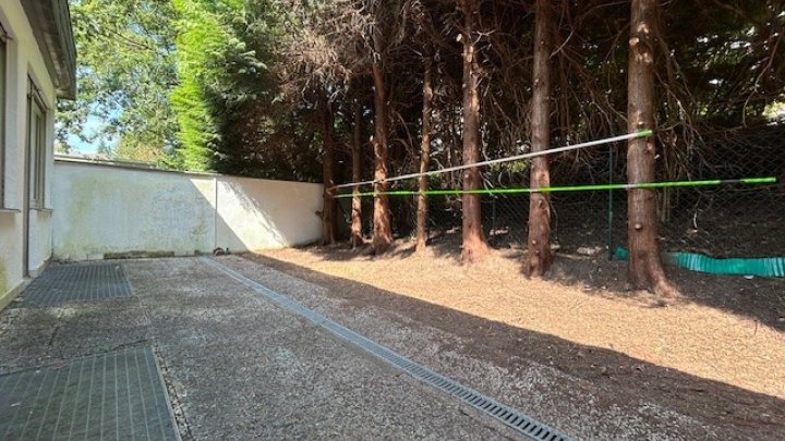 Hochwertig sanierter Luxus-Bungalow mit Einliegerwohnung, Photovoltaik und Großzügigem Grundstück