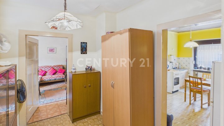 Gemütliches freistehendes Einfamilienhaus mit Terrasse, Garten und Garage in Dudweiler