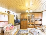 Wohnzimmer im EG mit Sicht zum Schlafzimmer