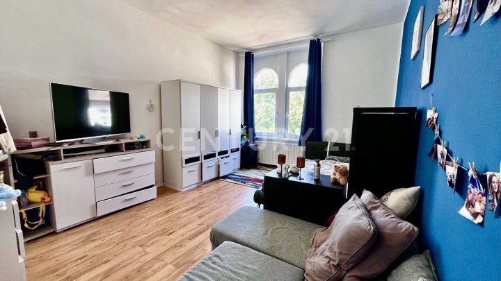 Großzügige, umfangreich renovierte Wohnung mit Garten und Terrasse in bester Lage von Alt-SB
