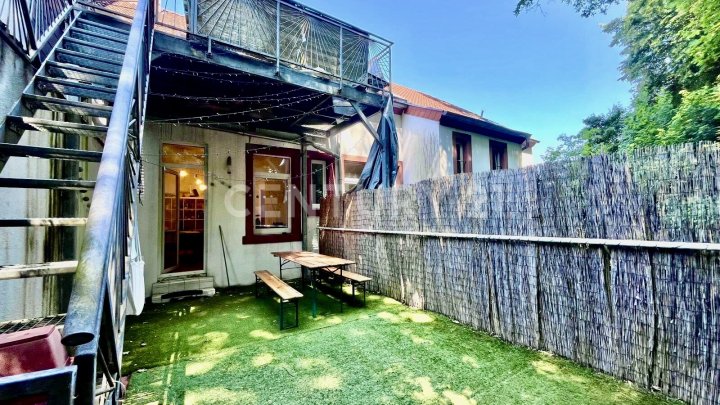 Großzügige, umfangreich renovierte Wohnung mit Garten und Terrasse in bester Lage von Alt-SB