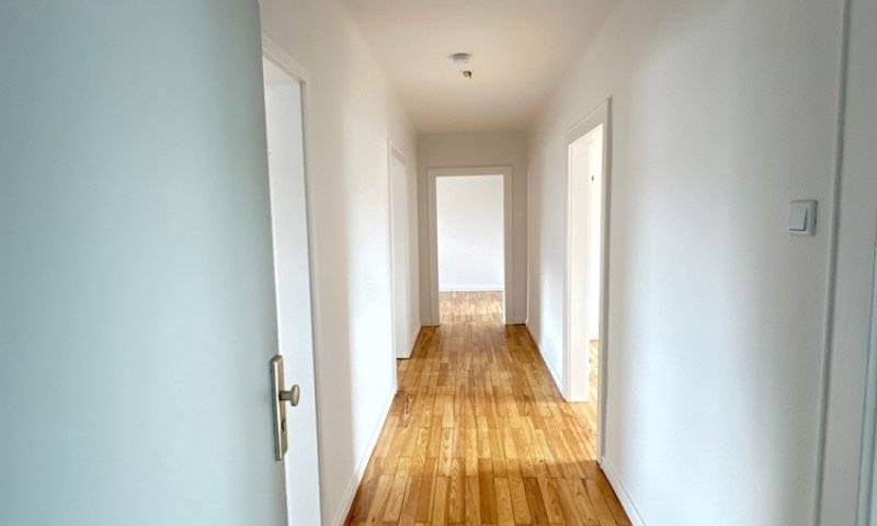 Helle 4-ZKB Wohnung in verkehrsgünstiger Lage