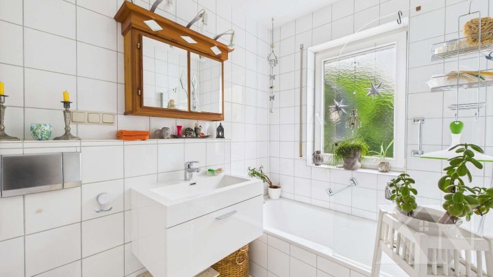 Zwei,- bis Dreifamilienhaus in Top-Lage