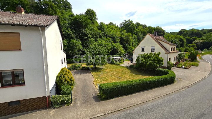 Attraktives ebenes Baugrundstück mit vielen Gestaltungsmöglichkeiten in Spiesen