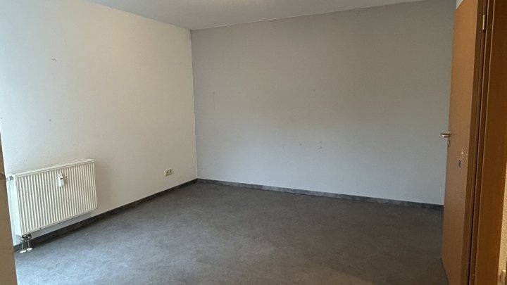 Attraktive 3-ZKB-Maisonette-Wohnung mit Terrasse und Stellplatz in Sbr.- Krenzelsberg zu verkaufen