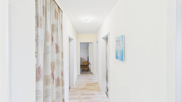 Charmanter Reihenbungalow in ruhiger Lage von Überherrn – 106 m² Wohnkomfort auf 623 m² Grundstück!