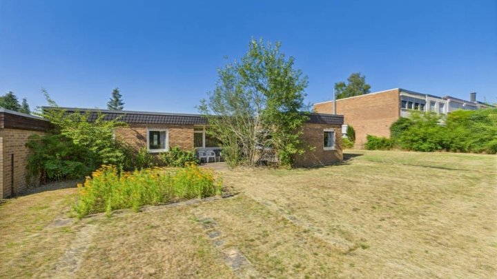 Charmanter Reihenbungalow in ruhiger Lage von Überherrn – 106 m² Wohnkomfort auf 623 m² Grundstück!