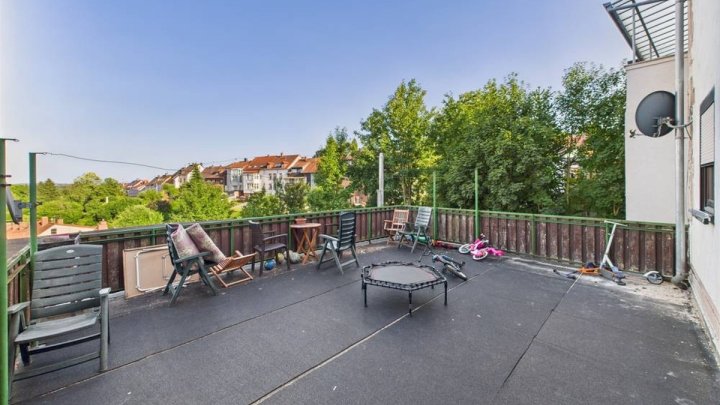 2-Familienhaus in Elversberg mit 250 m² Wohnfläche – ideal für Kapitalanleger oder Mehrgenerationen!