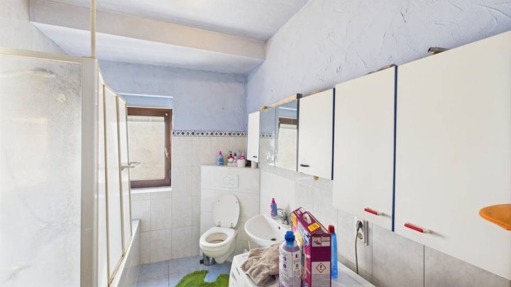 2-Familienhaus in Elversberg mit 250 m² Wohnfläche – ideal für Kapitalanleger oder Mehrgenerationen!