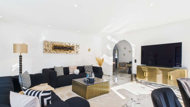 Luxuriöse Erdgeschosswohnung mit Garten, Garage und Nutzräumen in Kirkel-Neuhäusel - Provisionsfrei