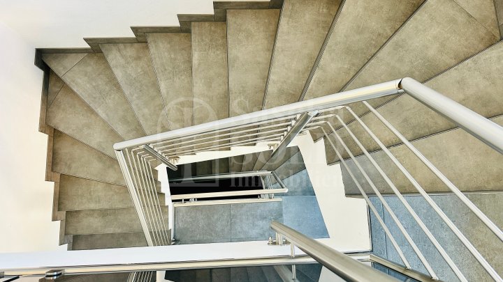 Hochwertige Wohnung mit 4 Zimmer, Loggia, Stellplatz in Kirkel-Neuhäusel