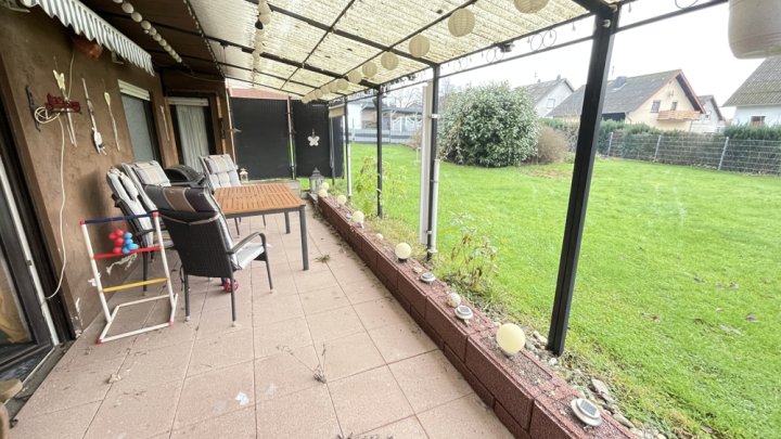 Freistehendes EFH mit Garage und großem Garten in ruhiger Lage