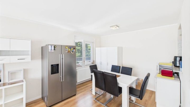 Bezugsfertiges Zweifamilienhaus mit Einliegerwohnung in Püttlingen zu verkaufen.