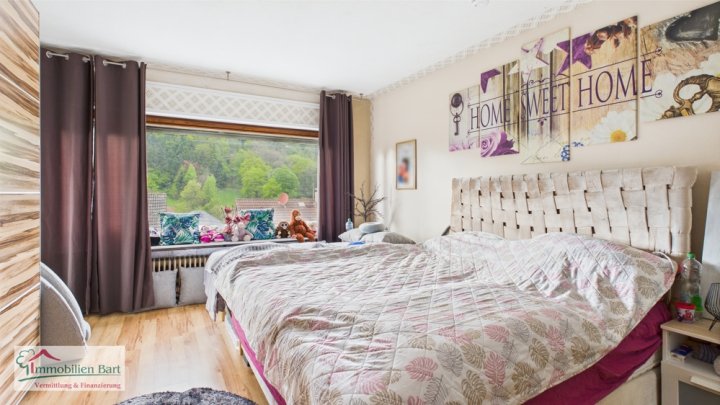 MERZIG: WOHNHAUS MIT EINLIEGERWOHNUNG IN RUHIGER WOHNLAGE!