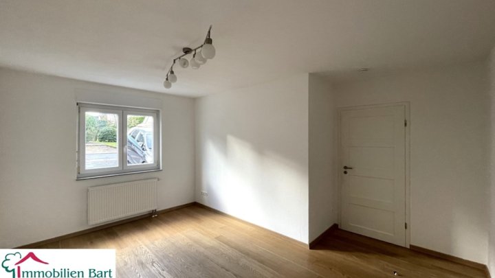 RENOVIERTE WOHNUNG MIT GARTEN IN TOP LAGE!