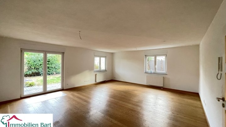 RENOVIERTE WOHNUNG MIT GARTEN IN TOP LAGE!