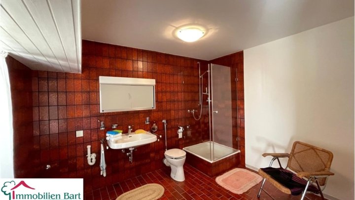 MERZIG-BESSERINGEN: GROßZÜGIGES WOHNHAUS AUF WUNDERSCHÖNEM GRUNDSTÜCK, DIREKT AM WALDRAND!