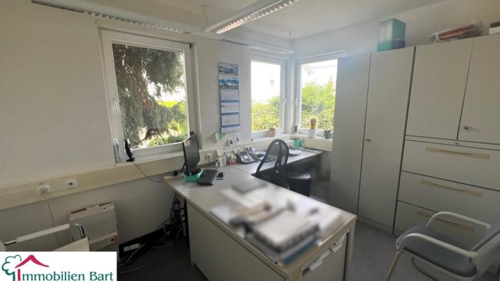 MODERNES BÜROGEBÄUDE ZUR MIETE IN WADERN