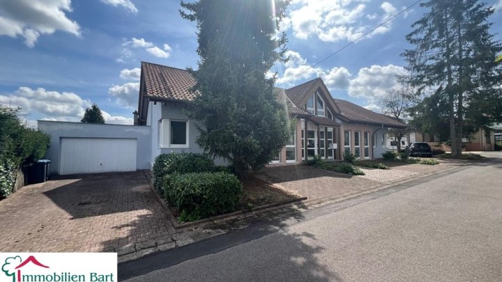 MODERNES BÜROGEBÄUDE ZUR MIETE IN WADERN