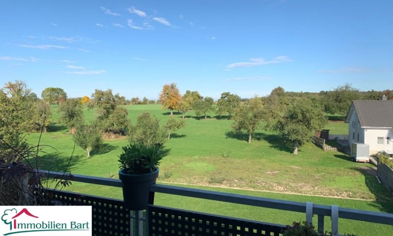 PERL-BÜSCHDORF: ATTRAKTIVE 106 M² OG-WOHNUNG / BALKON MIT SICHT INS GRÜNE!