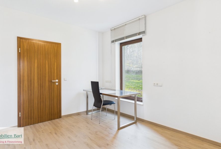 Büro EG