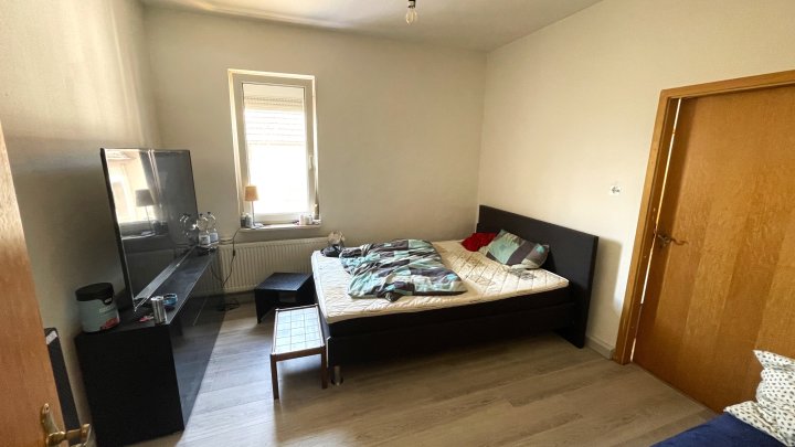 Zwei Einfamilienhäuser zum Preis von einem in Waldrandnähe