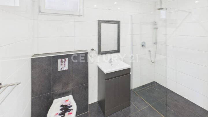Urbanes Wohnen mit Loft-Charakter – stilvolle Wohnung mit großer Terrasse in Neunkirchen