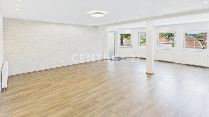 Urbanes Wohnen mit Loft-Charakter – stilvolle Wohnung mit großer Terrasse in Neunkirchen