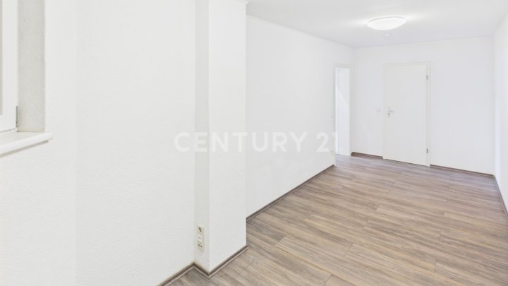 Urbanes Wohnen mit Loft-Charakter – stilvolle Wohnung mit großer Terrasse in Neunkirchen