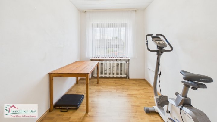 RUHE UND RAUM IN METTLACH - BARRIEREFREIER BUNGALOW MIT SOLARANLAGE IN TOLLER LAGE