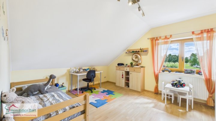 GRENZNÄHE: GEPFLEGTES WOHNHAUS MIT PHOTOVOLTAIK IN TOP LAGE VON ORSCHOLZ!