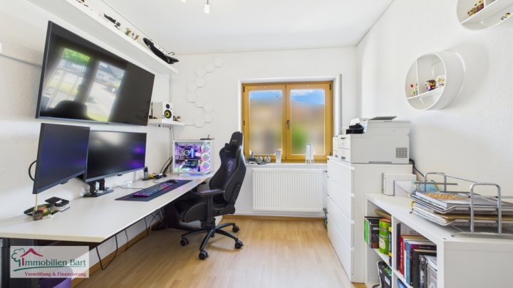 GRENZNÄHE: GEPFLEGTES WOHNHAUS MIT PHOTOVOLTAIK IN TOP LAGE VON ORSCHOLZ!