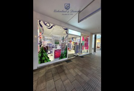 Eingang + Schaufenster