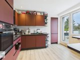 Küche mit Zugang zur Terrasse EG
