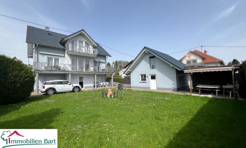 ORSCHOLZ: 200 M² WOHNHAUS / RUHIGE UND SONNIGE LAGE / GRENZNAH