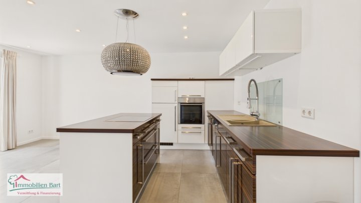 GRENZE L-REMICH: TOP - 65 M² WOHNUNG MIT GARAGE, TERRASSE UND BALKON!
