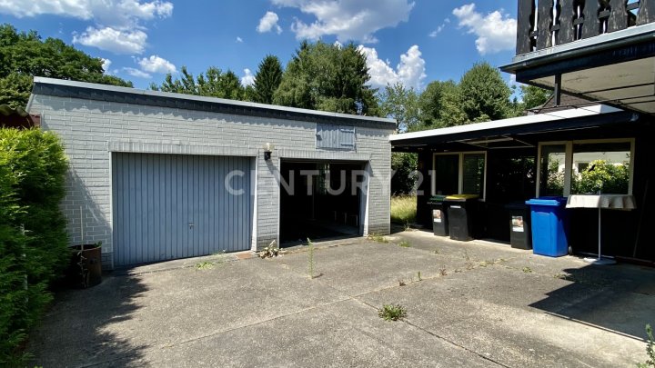 1-2 Familienhaus mit viel Platz für Ihren Wohntraum