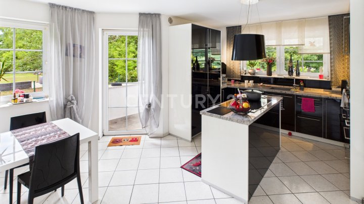 Stilvolle Villa mit Galerie in Schiffweiler – Wohnen auf höchstem Niveau