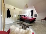 Schlafzimmer mit Charakter - hell, ruhig, großzügig