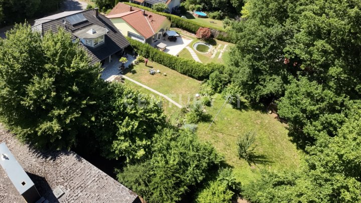 Stilvolle Villa mit Galerie in Schiffweiler – Wohnen auf höchstem Niveau