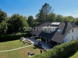Dach mit Solarthermie-Anlage