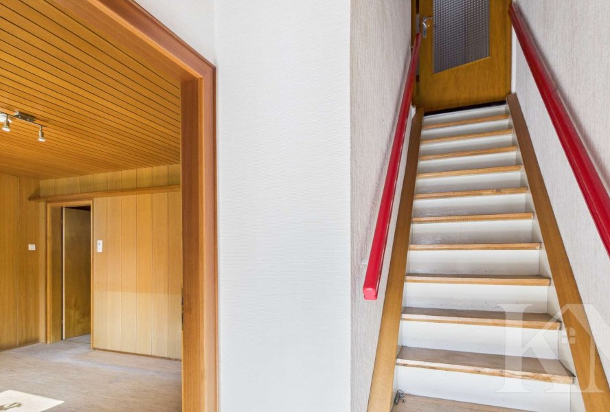 Treppe ins Obergeschoß