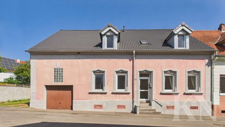 Wohnen mit Mehrwert: Doppelhaushälfte + separates Baugrundstück