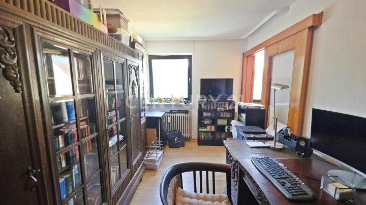 Helle 3-Zimmer-Eigentumswohnung mit Südbalkon Wintergarten & Garage! Ruhiges Wohnen in Dudweiler Süd