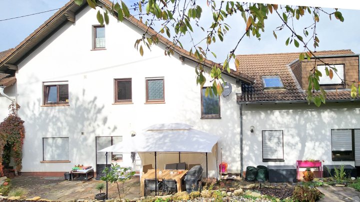 Für Investoren: Mehrfamilienhaus mit 4 Wohnungen in Temmels, grenznah zu Luxemburg