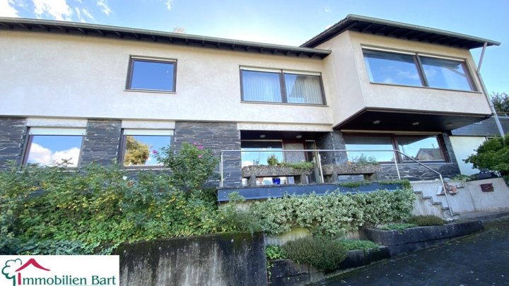 MERZIG-STADT: GROSSES WOHNHAUS IN TOP LAGE!