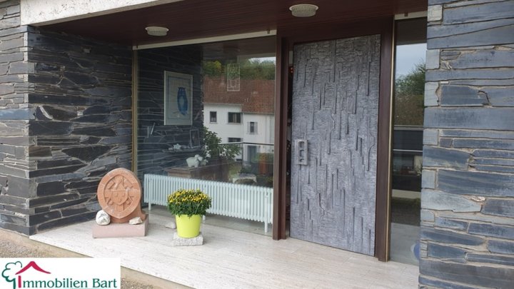 MERZIG-STADT: GROSSES WOHNHAUS IN TOP LAGE!