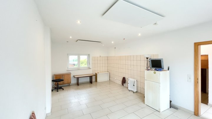 Einfamilienhaus in guter Lage von Schwalbach-Elm ohne Garten