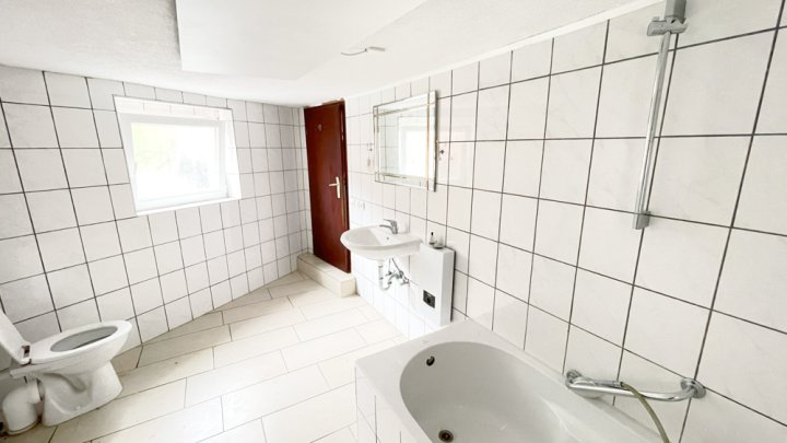 Einfamilienhaus in guter Lage von Schwalbach-Elm ohne Garten